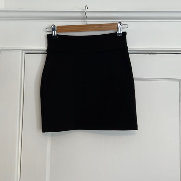 Black cotton skirt - Picture 1 of 2